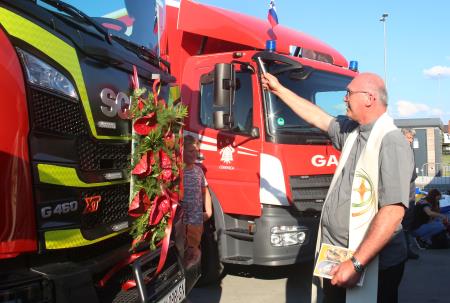 PREVZEM NOVIH GASILSKIH VOZIL 27 FOTO LJUBO VUKELIČ